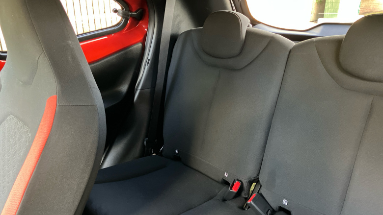 Toyota Aygo X 1.0 VVT-i Edge 5dr Petrol Hatchback